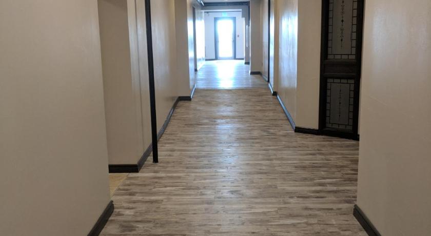 Royal Inn and Suites at Guelph photo