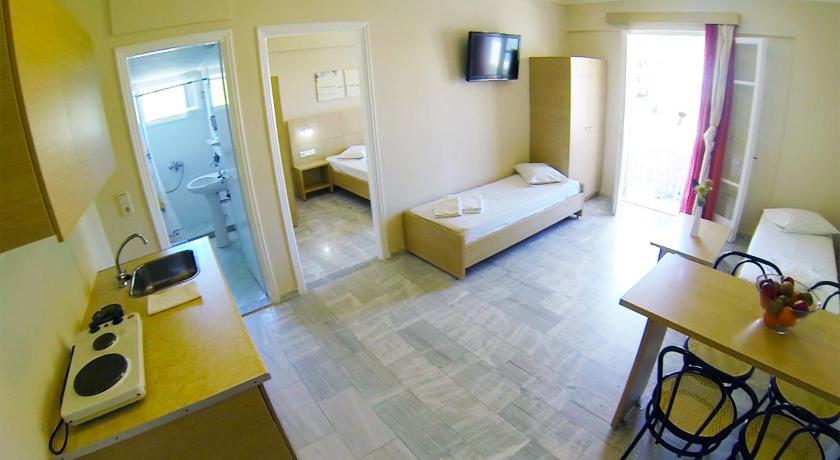 Happyland Hotel Apartments photo