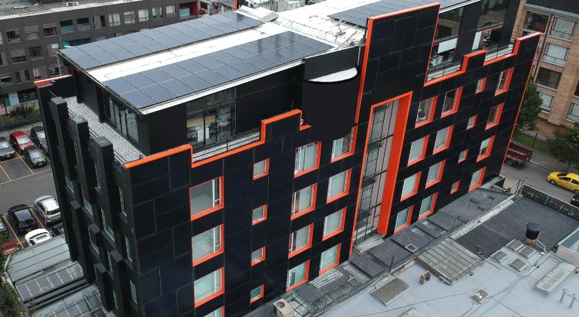 Richmond Suites Hotel photo