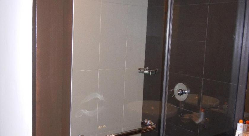 Image of Executive Suite 11