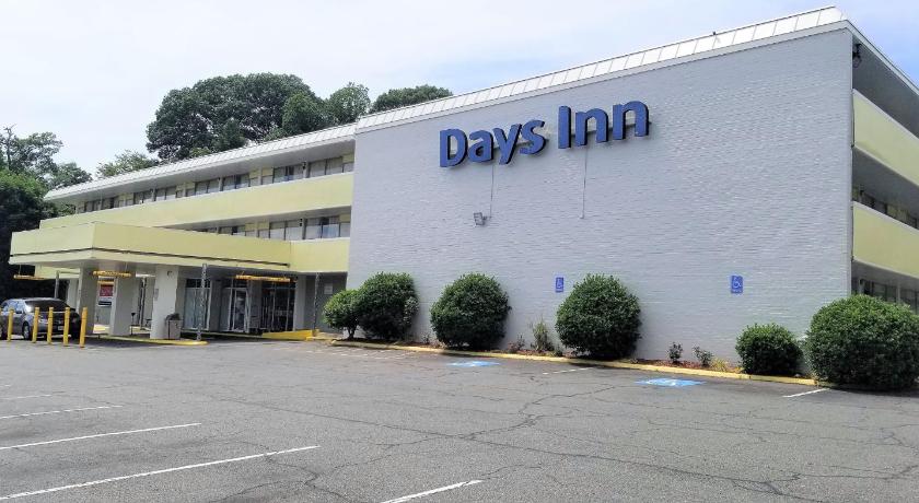 Days Inn by Wyndham Alexandria South