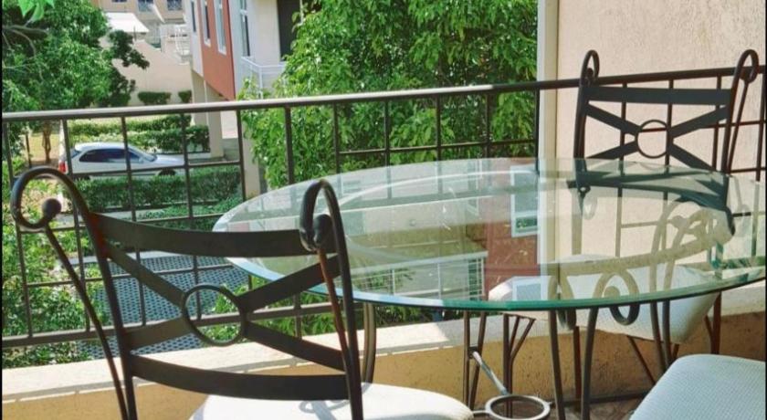 Winchester 2 Bedroom Apartment Kingston Book Rooms