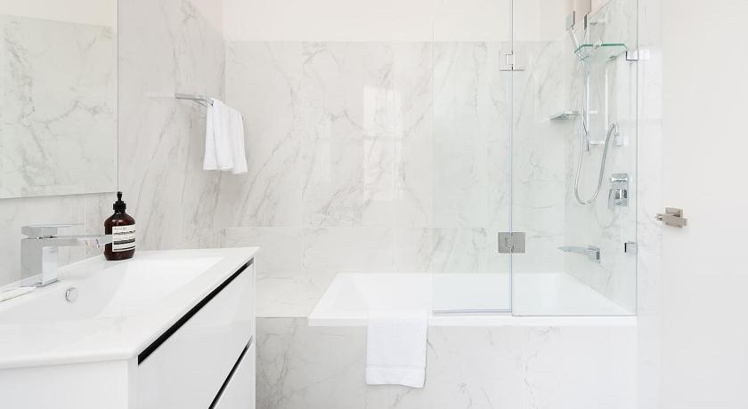 STUNNING SYDNEY HOME 6 - image 13