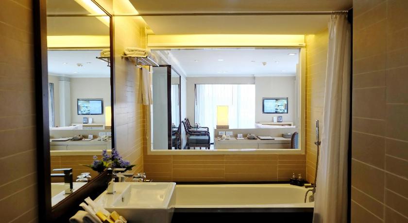 Image of Corner Deluxe Room 7