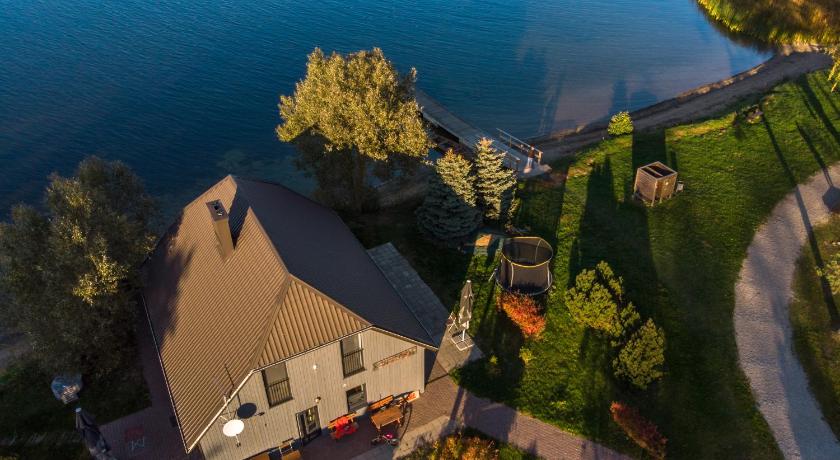Vivaldi Lake House photo