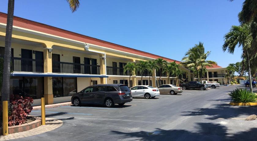 Days Inn by Wyndham Florida City