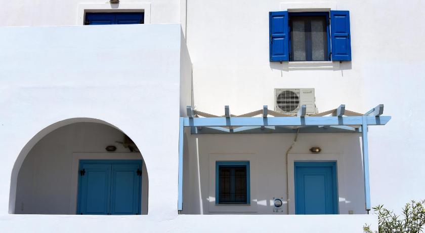 Adelphi Apartments photo