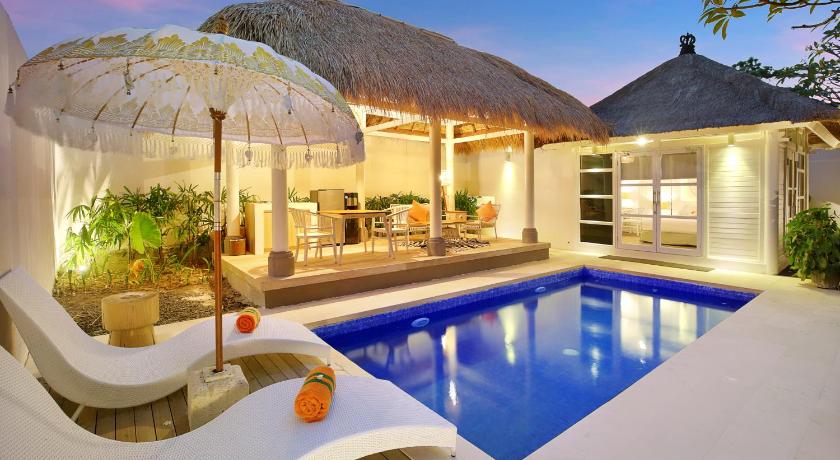 バリ HARRIS Hotel & Residences Sunset Road 4つ星 ホテル スイート