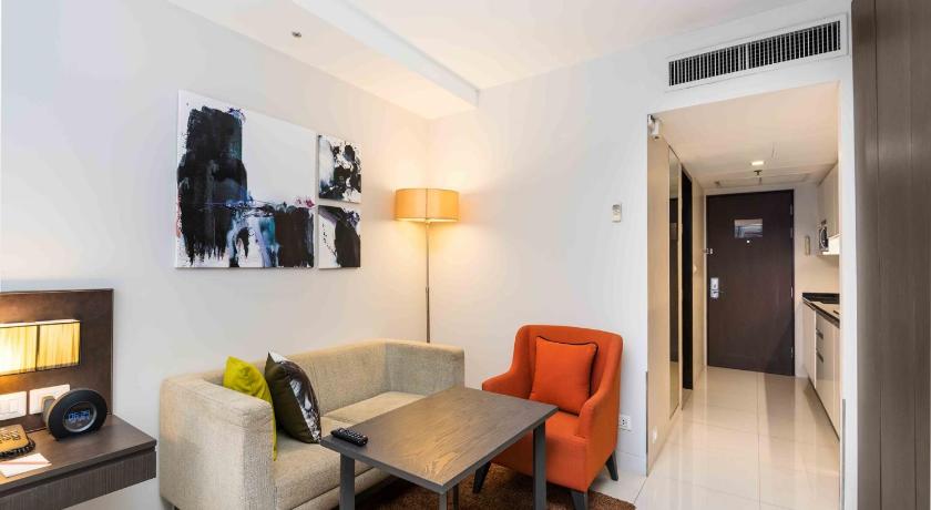 Image of Superior Studio with King Bed 11
