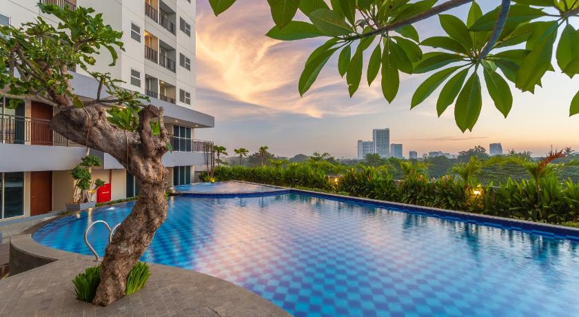 Swimming pool, Sahid Serpong in Tangerang