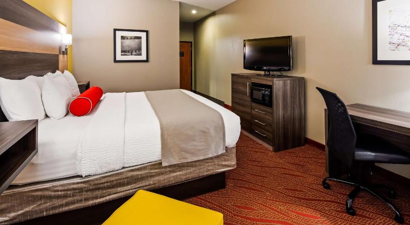 Best Western Plus Midwest City Inn and Suites