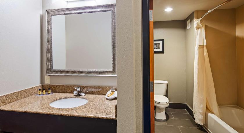 Best Western Plus Midwest City Inn and Suites