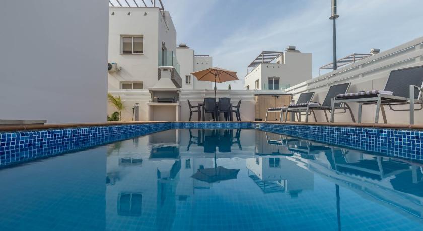 Nissini Villas 2 — Hotel in Ayia Napa