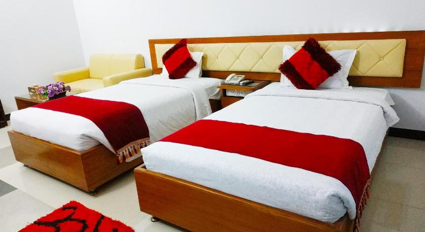 Hotel Khan Palace photo