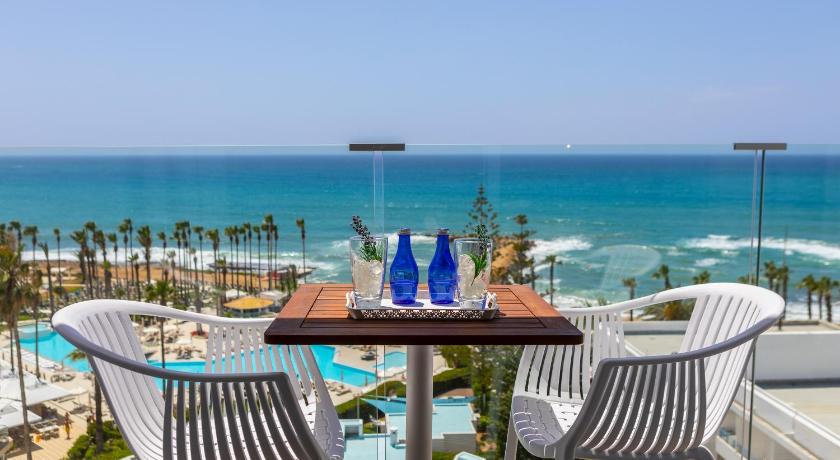 leonardo cypria maris beach hotel