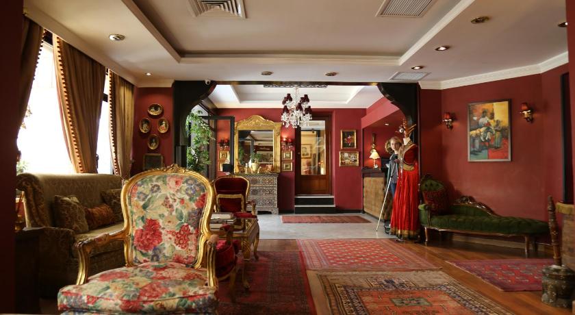 Gondola Hotel & Suites - image 5