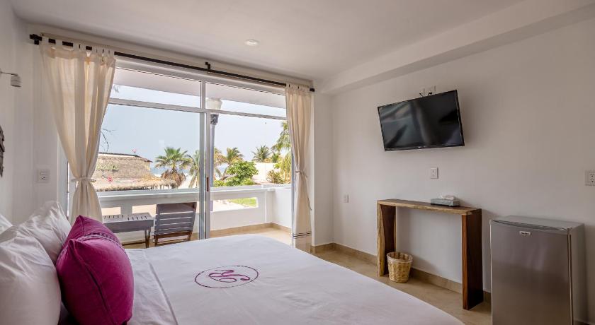 Image of Deluxe Double Room with Side Sea View 0