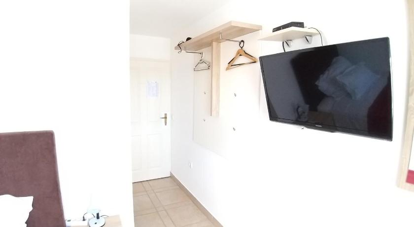 Riva Rooms photo