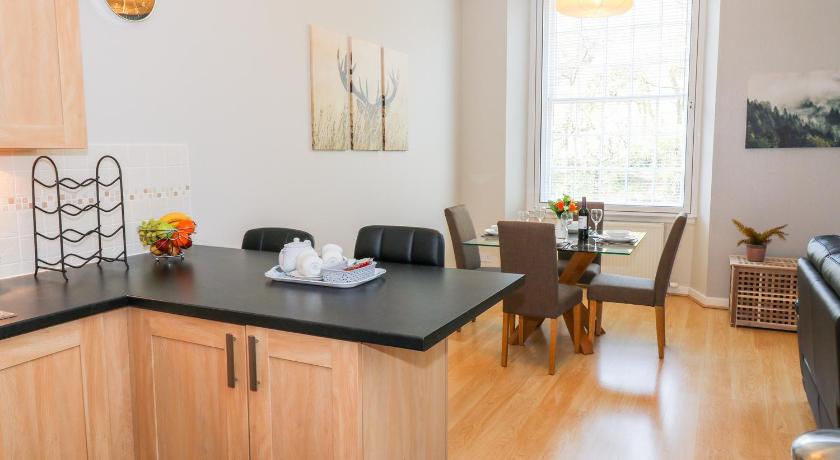 12 Keathbank Court photo