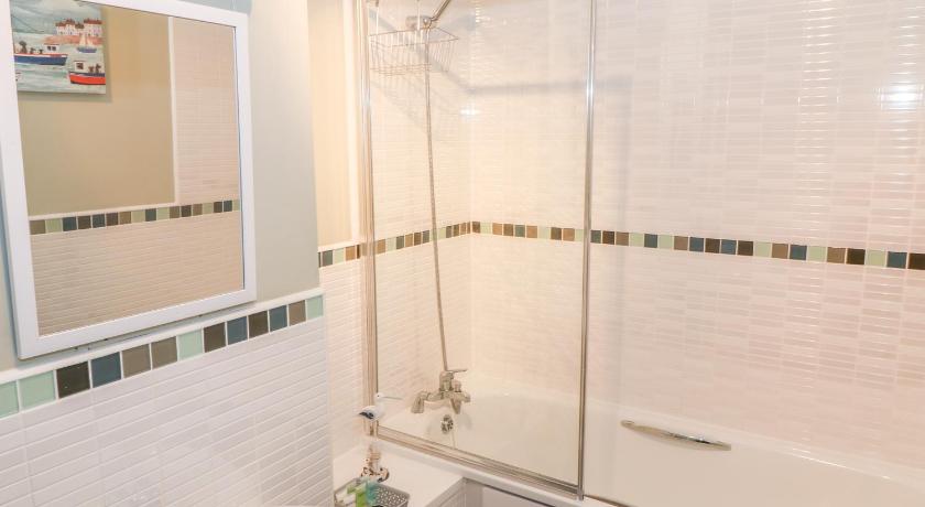 12 Keathbank Court photo