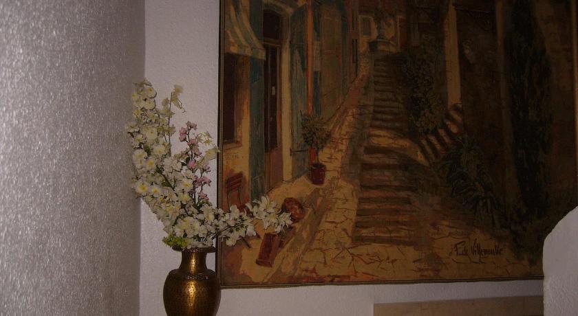 El Artista photo