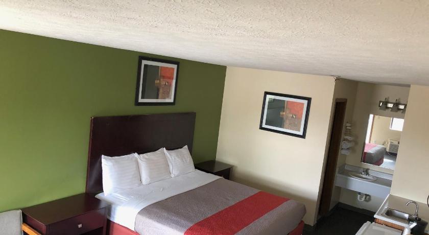Salt Creek Inn photo