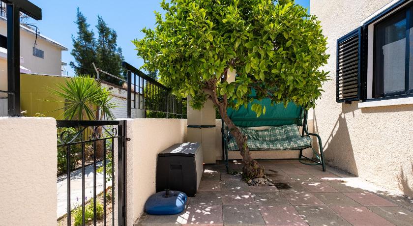 Dalia Seaside 2 Bedroom Apartment with Pool & Garden photo
