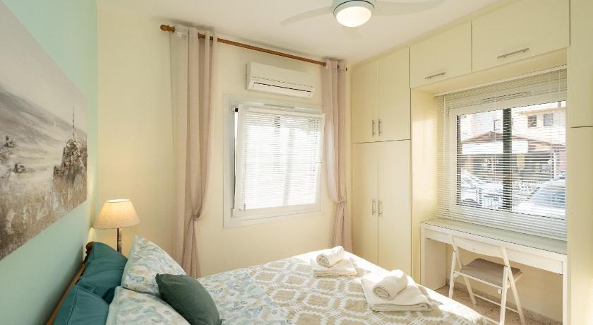 Dalia Seaside 2 Bedroom Apartment with Pool & Garden photo