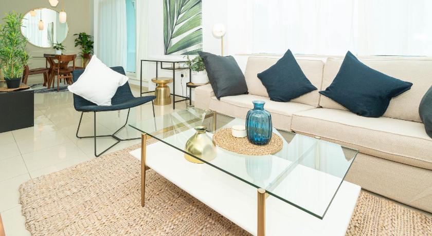 Fantastay Botanica Tower High Floor Ocean View Entire apartment (Dubai) - Deals, Photos & Reviews