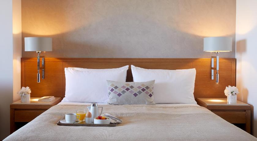 Minoa Palace Resort photo