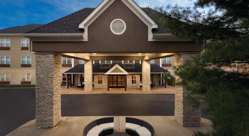 Country Inn & Suites by Radisson, Nashville Airport East, TN