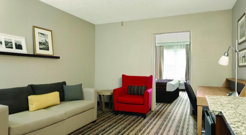 Country Inn & Suites by Radisson, Nashville Airport East, TN