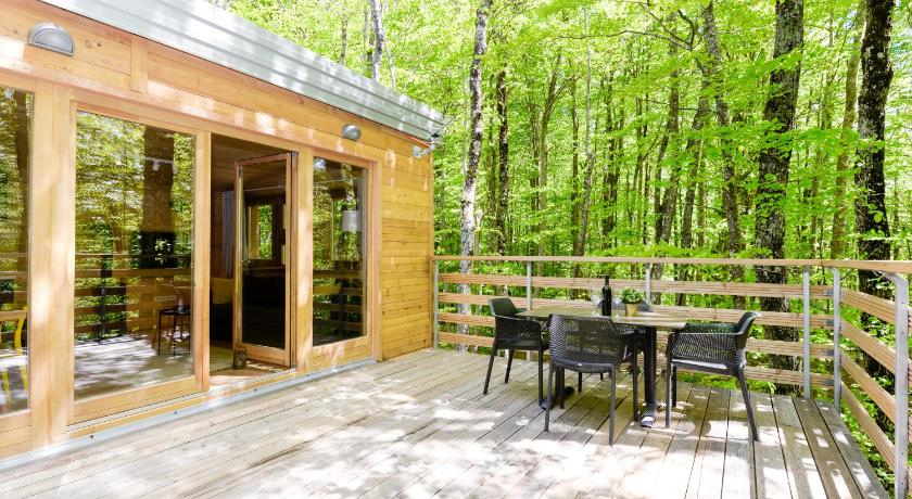 Treehouse Lika 2 photo