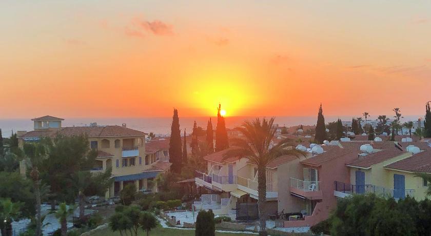 Regina Gardens, Phase 1 (Sea View) — Hotel in Paphos
