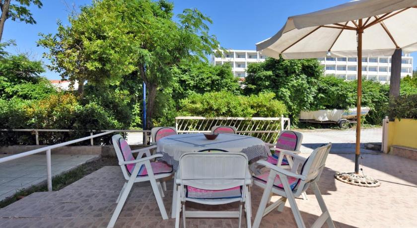 Ioanna Maisonette by TravelPro Services Hanioti Halkidiki — Hotel in Chalkidiki