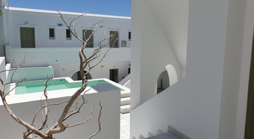 Artemis Hotel photo