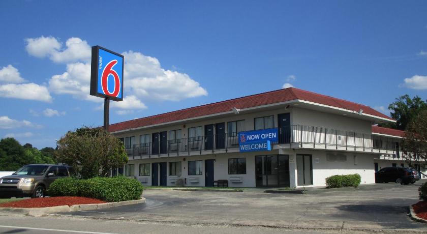 Motel 6-Meridian, MS