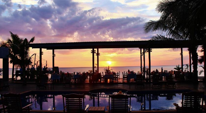 Nakara Longbeach Resort - image 10