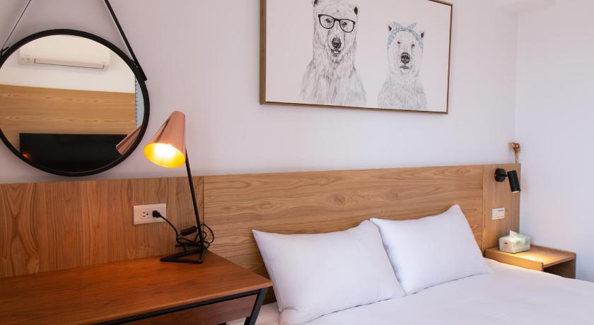 Image of Deluxe Double Room with Balcony 7