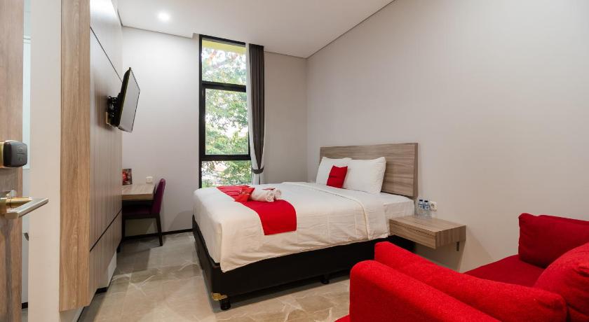 RedDoorz Plus near Senayan City – Jakarta, NY