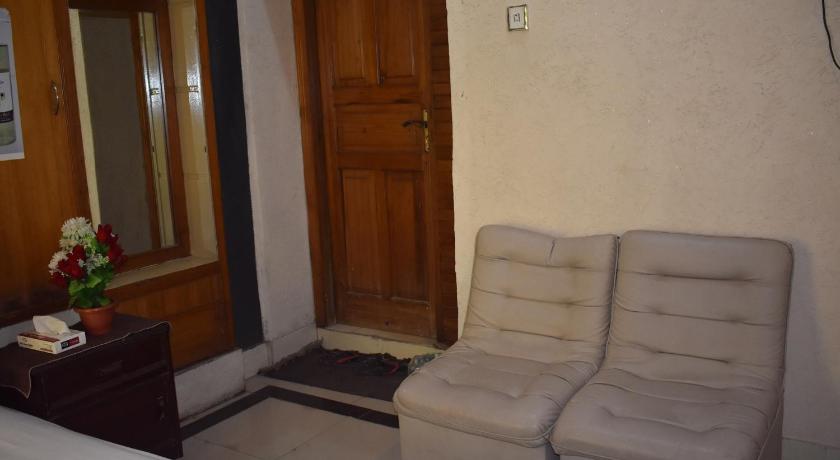 Hotel Kashmir International photo