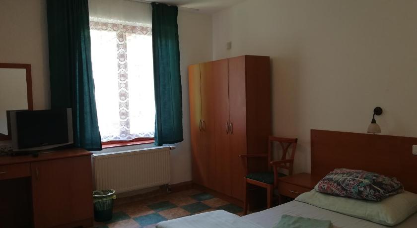 Szoba kétszemélyes ággyal - akadálymentesített (Double Room - Disability Access) fotója 0