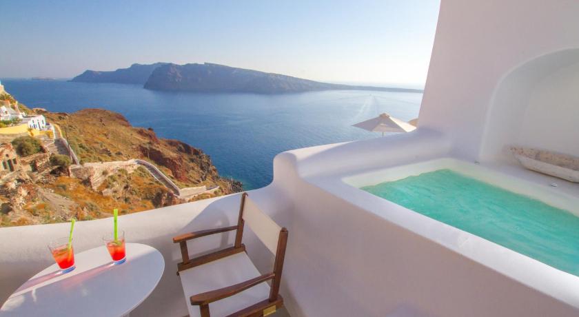 Image of Superior Room with Jacuzzi 3