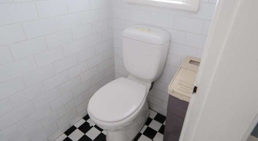 Basic Quadruple Room with Shared Bathroom