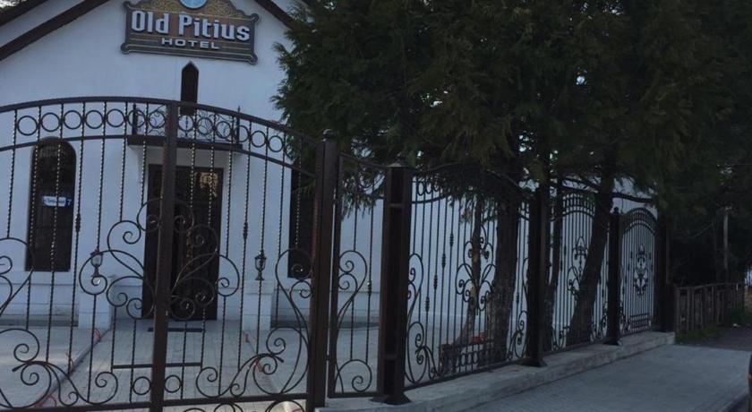 Hotel Old Pitius — Hotel in Pizunda
