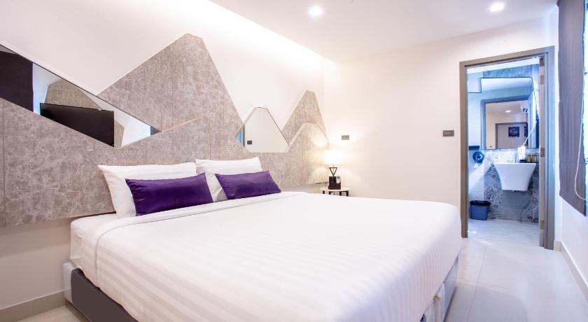 Image of Deluxe Double Room 7