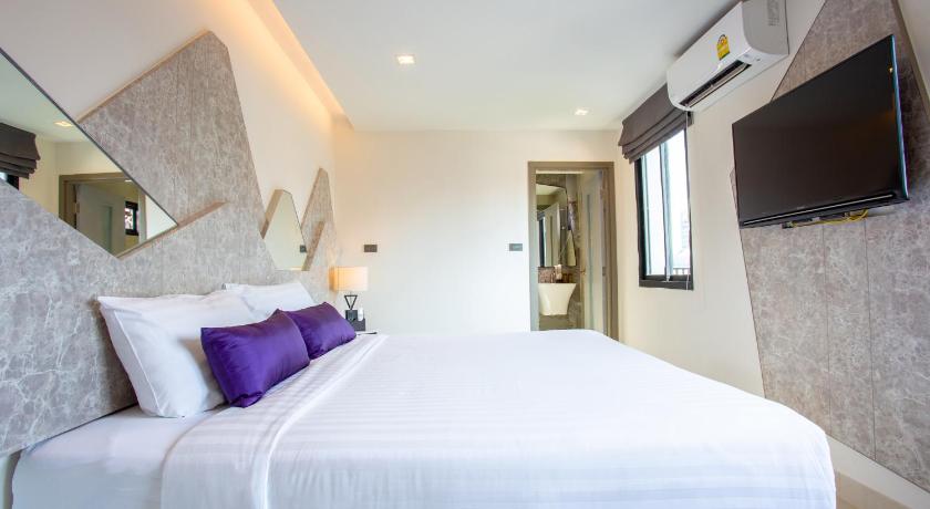 Image of Deluxe Double Room 12
