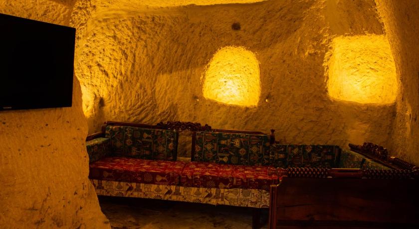 Unicorn Cave Hotel