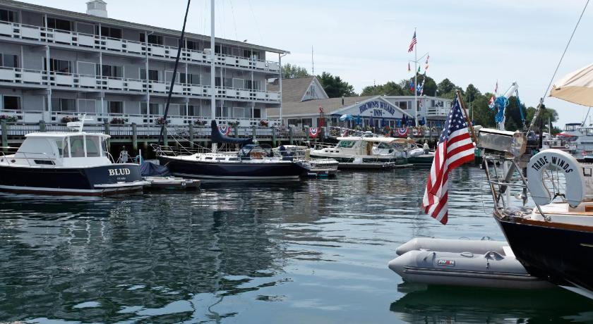 Browns Wharf Inn photo