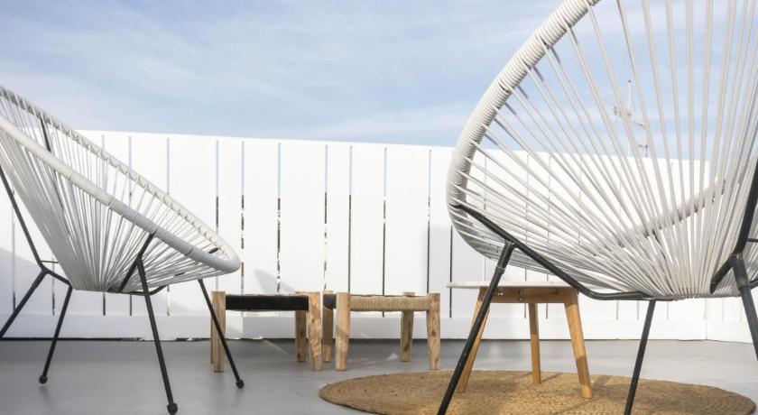 Roofs of Chora Town House with Rooftop Pool - image 4